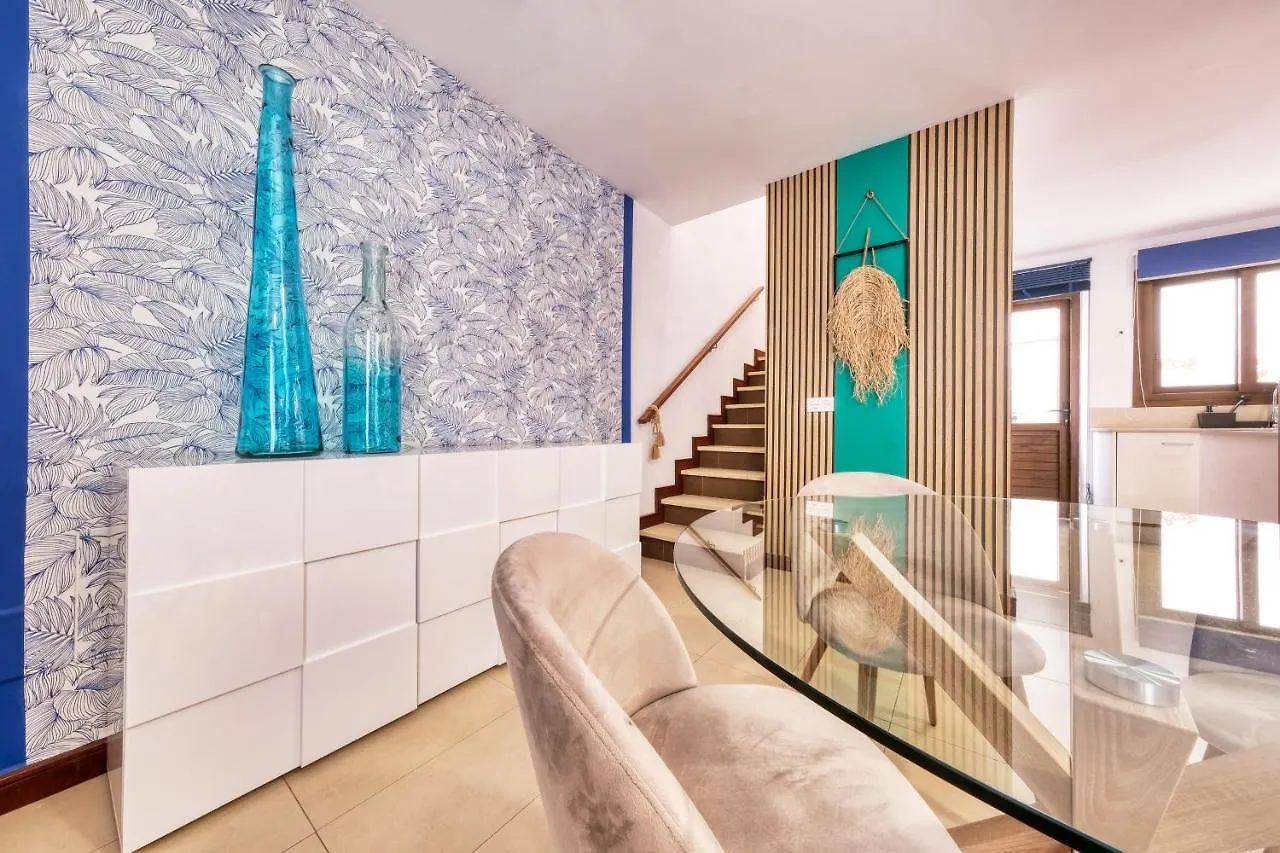 Casa Bleu 2 Floors ,2 Bedrooms ,Equipped Kitchen ,Balcony ,Terrace And Grill Puerto Calero İspanya