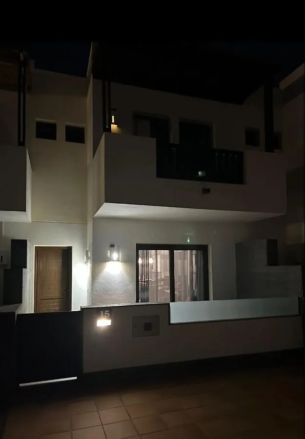 Casa Bleu 2 Floors ,2 Bedrooms ,Equipped Kitchen ,Balcony ,Terrace And Grill Puerto Calero Tatil Evi